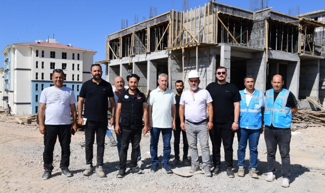 Başkan Çınar, 541 Konut ve 22 İşyerinin Olduğu Yakınca TOKİ Konutlarını İnceledi
