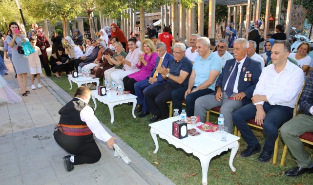 Başkan Güder, Down Sendromlu Çocukların Gösterisine Katıldı