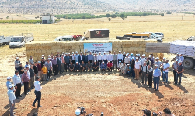 “Depremzede Çiftçimizin Yaralarını El Birliğiyle Sarıyoruz”