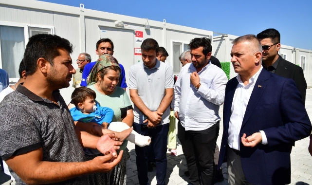 Vali Yazıcı, Konteyner Kentlerde Kalan Depremzedeleri Ziyaret Etti