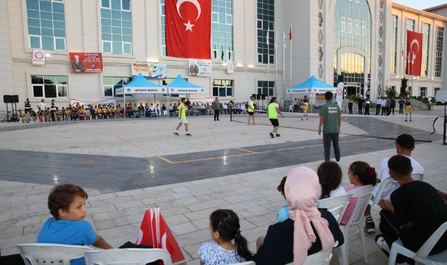 Battalgazi Belediyesi’nce Düzenlenen Ayak Tenisi Turnuvası’nın Finali Yapıldı