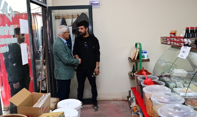 Başkan Güder, Eskimalatya’da Geçici İş Yerindeki Esnafları Ziyaret Etti
