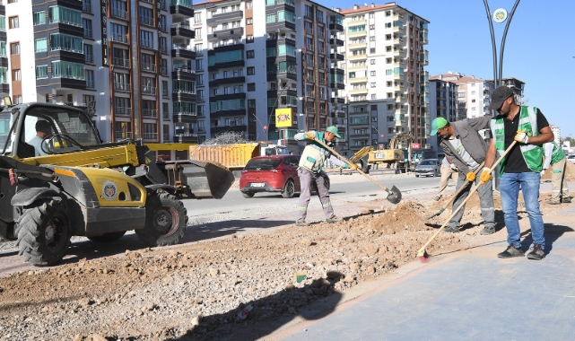 Deprem Sonrası Oluşan Tahribatlar Gideriliyor