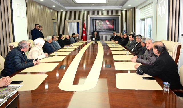 Başkan Güder, Yerinde Dönüşüm Projesiyle İlgili Muhtarlara Bilgilendirme Yaptı