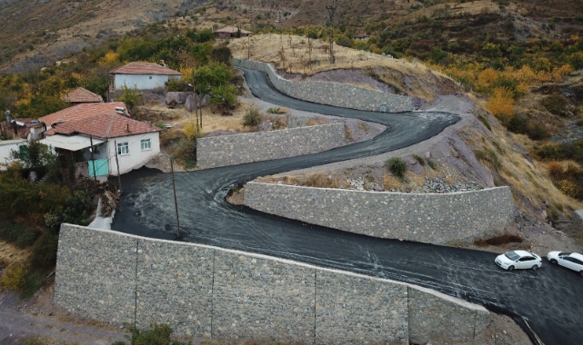 Büyükşehir Belediyesi, Köprü, Menfez ve Taş Duvar İnşa Ediyor