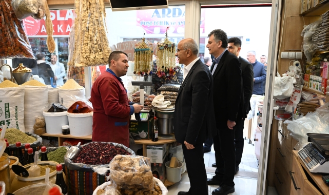 AK Parti Malatya Büyükşehir Başkan Adayı Sami Er, Esnaf Ziyaretinde Bulundu