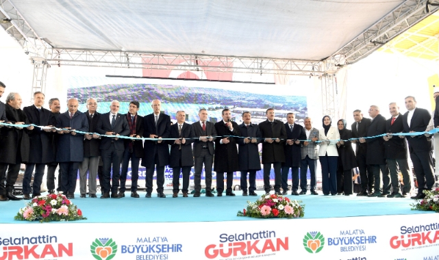 Cumhurbaşkanı Yardımcısı Cevdet Yılmaz’ın Katılımıyla 44 Hizmetin Açılışı Yapıldı