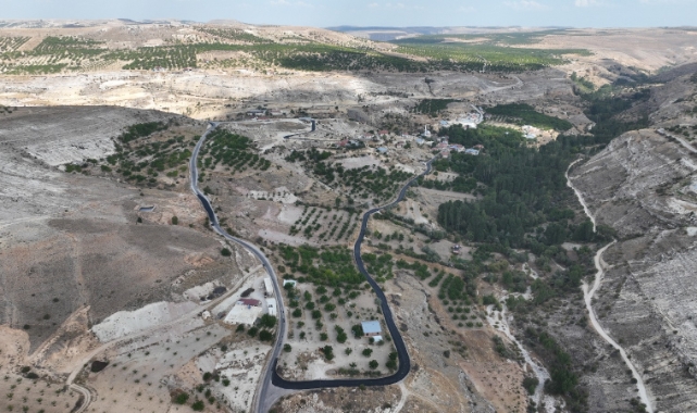 Büyükşehir Belediyesi Kırsaldaki Yol Ağlarını Güçlendiriyor