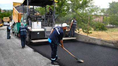 MEYDANBAŞI’NDA SICAK ASFALT ÇALIŞMASI YAPILDI