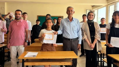 ARAPGİR'DE ÖĞRENCİLER KARNE HEYECANI YAŞADI