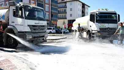 YEŞİLYURT’TA TEMİZLİK İŞLERİNE AĞIRLIK VERİLDİ