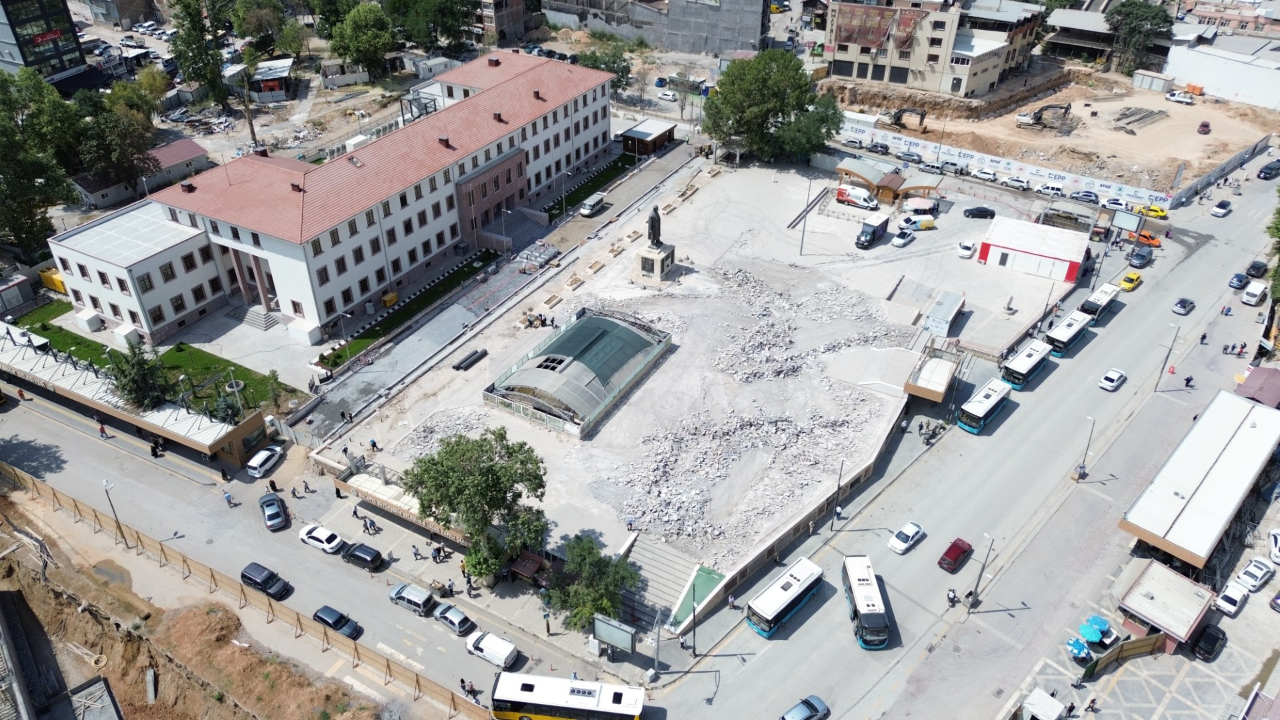 İNÖNÜ KAPALI ÇARŞI İÇİN İYİLEŞTİRME SÜRECİ BAŞLADI