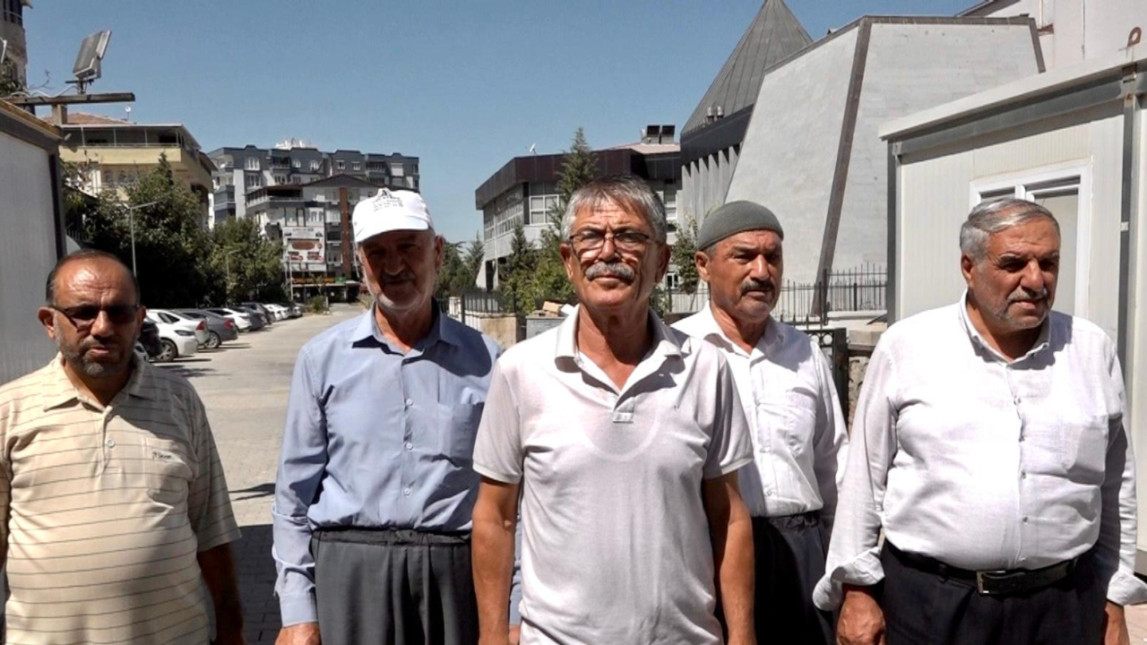 YEŞİLYURTLU ÇİFTÇİLER, SULAMA SORUNUNA TEPKİ GÖSTERDİ