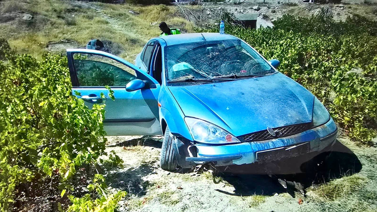 MALATYA’DA OTOMOBİL DEVRİLDİ: 2 YARALI VAR