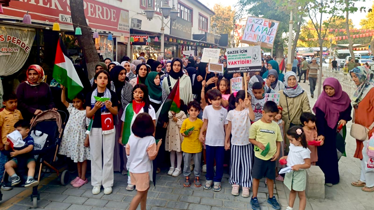 MALATYA’DA GAZZE İÇİN YÜRÜYÜŞ YAPILDI