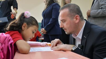 MALATYA'DA 3 BİN ÖĞRENCİYE KIRTASİYE YARDIMI YAPILDI