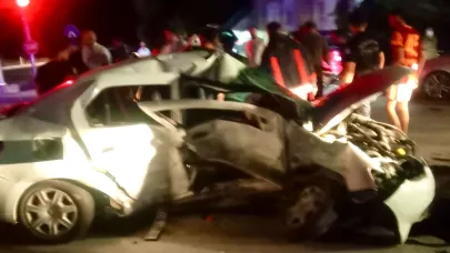 2 ARACIN ÇARPIŞMASI SONUCU 3 KİŞİ YARALANDI