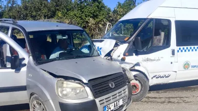 2 ARACIN ÇARPIŞTI, 3 KİŞİ YARALANDI
