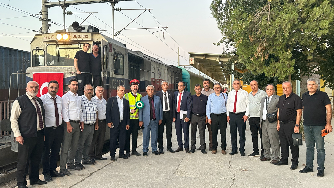 MALATYA-GÖLBAŞI-NARLI-NURDAĞI DEMİR YOLU HATTINDA İLK SEFER GERÇEKLEŞTİ