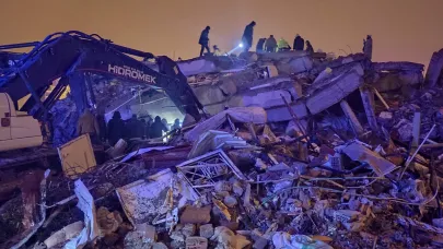 “KOLONLAR İNCELTİLİP KILIFLA KAPLANDI”