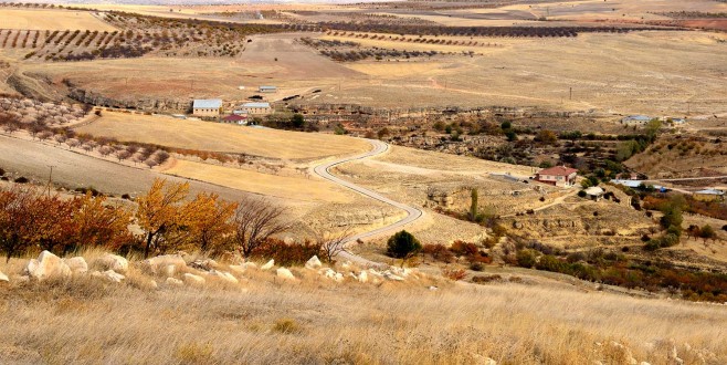 36 Km’lik Grup Yolunda Asfalt Çalışmaları Sürüyor