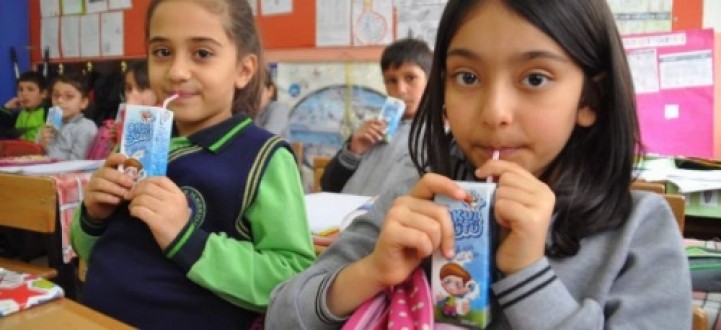 422 Okul’da Süt Dağıtımı Gerçekleştirilecek