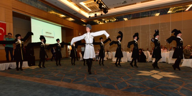 9. Uluslararası Kervansaray Buluşmaları Tanıtım Gecesinde Renkli Görüntüler Yaşandı