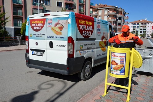 98 Ton Bayat Ekmek Toplandı