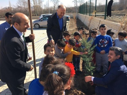 Ağaç Dikme Şenliği