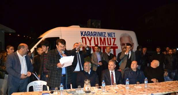 AK Parti’de mahalle toplantıları hız kesmiyor