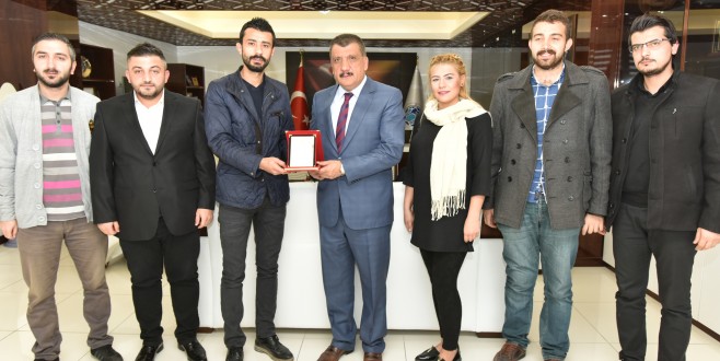 Ak Partili Gençler, Başkan Gürkan’ı Ziyaret Etti