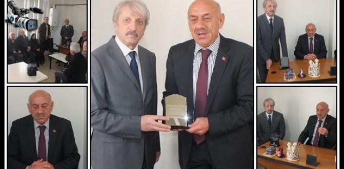 AKA’dan Başkan Serttaşa Plaket