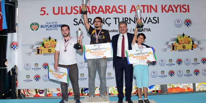 Altın Kayısı Satranç Turnuvası Sona Erdi