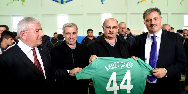 AMATÖR SPOR KULÜPLERİNE MALZEME YARDIMI