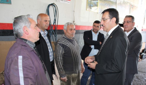 ANAYASA DEĞİŞİKLİĞİ KÜÇÜK ESNAFI DAHA FAZLA İLGİLENDİRİYOR