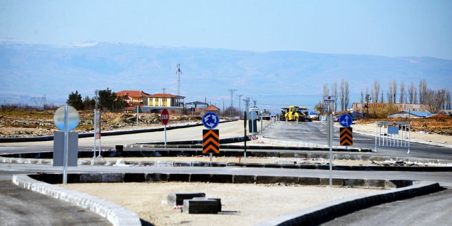 ARAÇ VE YAYA TRAFİĞİ GÜVENLİ HALE GELİYOR
