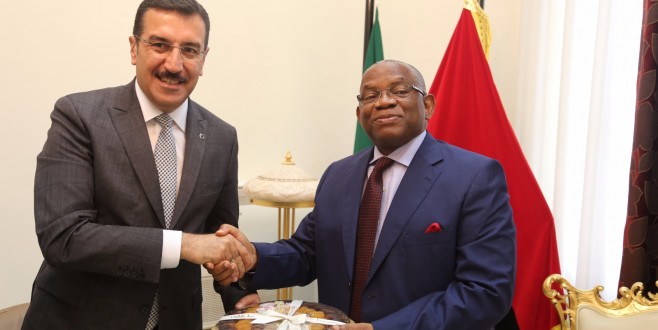 Bakan Tüfenkci Angola’da