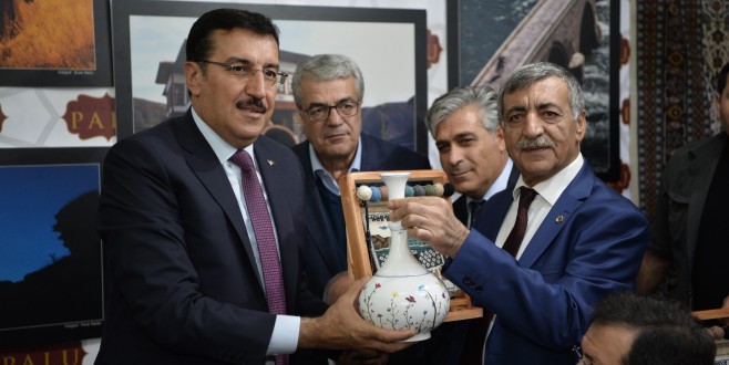 Bakan Tüfenkci’den Elazığ Tanıtım Günlerine Ziyaret