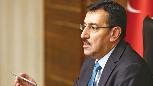 Bakan Tüfenkci: “KOBİ’ler her türlü taşınırlarını kredi teminatı gösterebilecek”