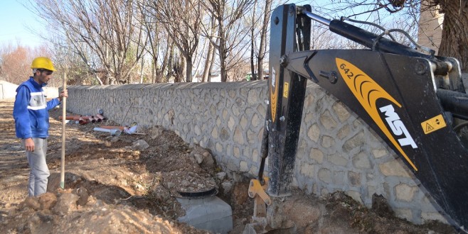 Başdirek Mahallesinin Altyapısına Maski Güvencesi