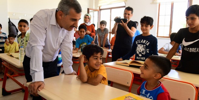 Başkan Çınar, Başarılı Öğrencileri Portatif Havuz’la Ödüllendirdi