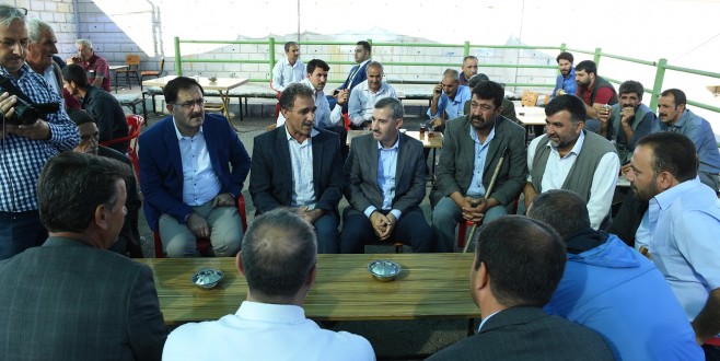 Başkan Çınar, Canlı Hayvan Pazarı Esnafının Taleplerini Dinledi
