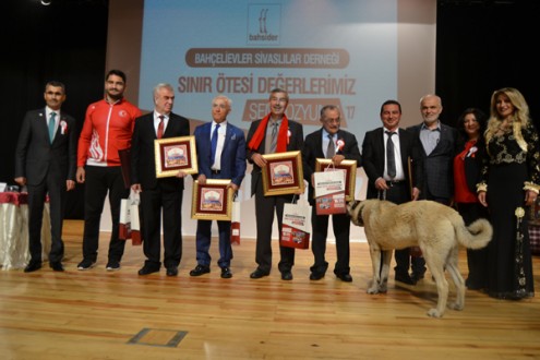 Başkan Cömertoğlu ‘Sınır Ötesi Değerlerimiz’ Sempozyumuna Katıldı