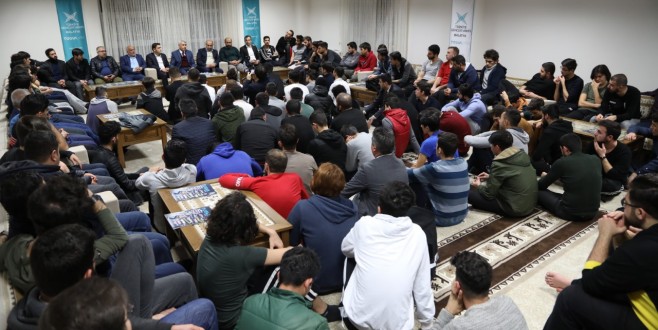 Başkan Güder, Tecrübelerini Gençlerle Paylaştı