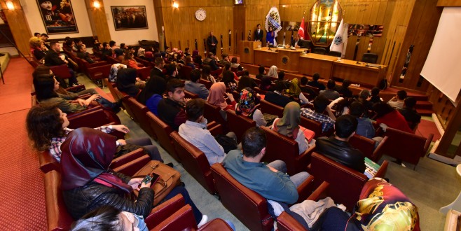 BAŞKAN GÜRKAN, GENÇLERLE BİRARAYA GELDİ