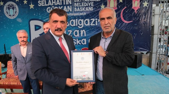 Başkan Gürkan, İftar Çadırında Vatandaşlarla Bir Araya Geldi