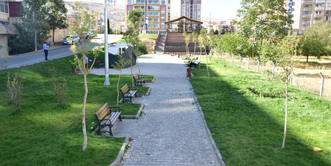 Başkan Gürkan, Şelale Parkta İncelemelerde Bulundu