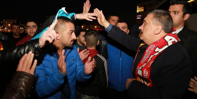 Başkan Gürkan, Taraftarları Doğunun Derbisi İçin İstanbul’a Uğurladı