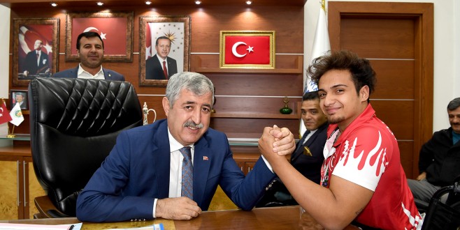 Başkan Polat: &#039;Dünya Şampiyonumuz Safa Gurur Kaynağımız&#039;