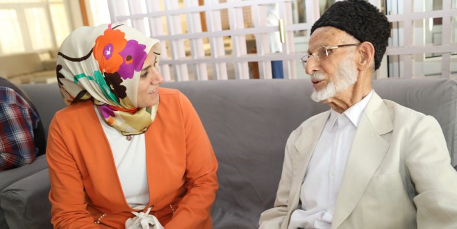 Battalgazi Belediyesi, Huzurevi’nde Kalan Babaları Unutmadı